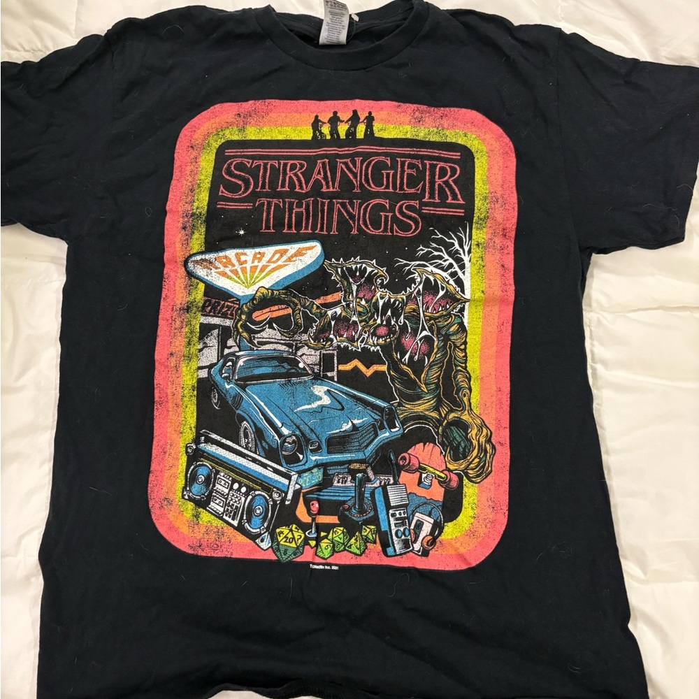 Gildan Black and Red T-Shirt